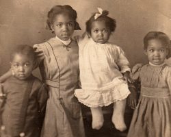 The four oldest Renfrow children in 1908. From left to right they are Rudolph, Helen, Evanel and Alice.